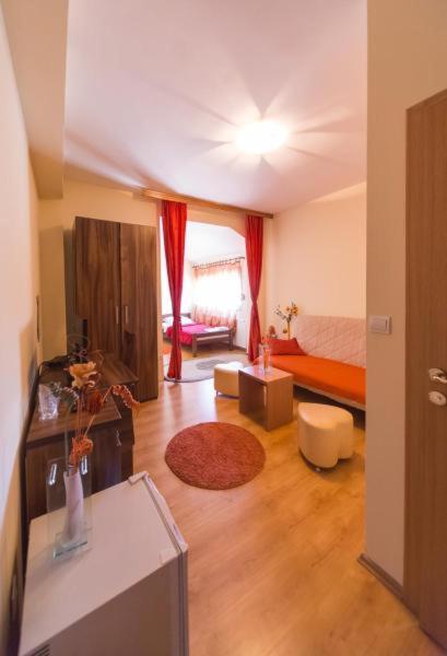 Hotel Piramida Podgorica Eksteriør bilde